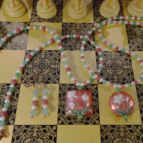 Original necklace and earring set with Grace Lampwork focal in two styles - Picture 7 of 8